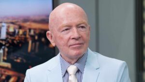 Veteran Investor Mark Mobius Expects Bitcoin to Fall Further — Cautions Crypto Traders Against Buying the Dip