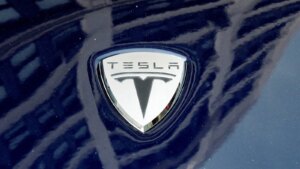 Біткойн-дамп Tesla залишає бухгалтерську таємницю після себе