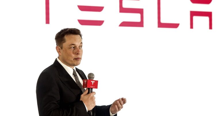 Tesla продала біткойн на 936 мільйонів доларів, зберігши свої резерви Dogecoin