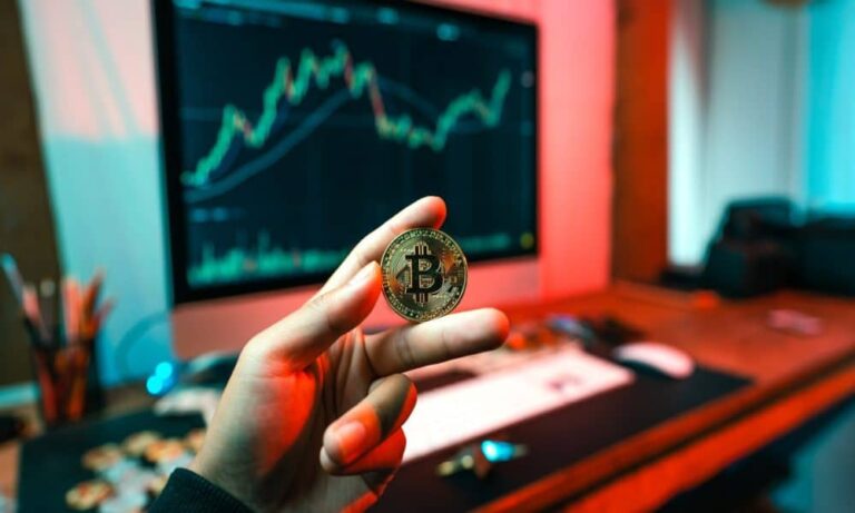 Адреси біткойн-китів накопичуються – що це може означати для ціни