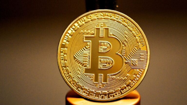 Біткойн впав до тритижневого мінімуму, впав на 7,7 відсотка через раптовий продаж Біткойн впав до тритижневого мінімуму, впав на 7,7 відсотка через раптовий продаж