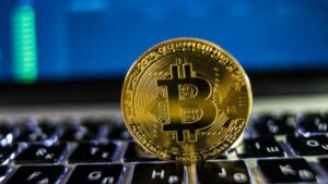 Крипторинки падають на вихідних;  Bitcoin, Ethereum, Matic свідчать про спадний тренд
