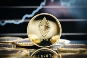 Ціна Ethereum відхиляється від Bitcoin перед злиттям (ETH-USD)