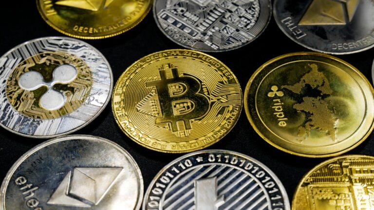 Ринок зростає завдяки зростанню біткойнів (BTC), Ethereum (ETH) та інших криптовалют