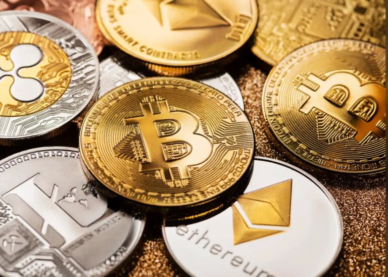 Біткоїни та Ethereum набирають обертів, токени з низькою капіталізацією – зростають