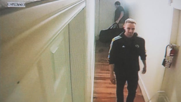 Мати жертви вбивства намагається не дати вбивці отримати доступ до його сховища біткойнів Мати жертви вбивства намагається не дати вбивці отримати доступ до його сховища біткойнів