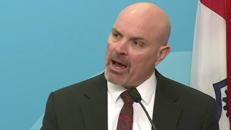 Арешти Bitcoin of America: операція криптовалютного кіоску в Огайо Арешти Bitcoin of America: операція криптовалютного кіоску в Огайо