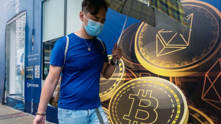 Біткойн та ефір падають у п’ятницю, оскільки інвестори зважують потенційні наслідки неприємностей Silvergate Біткойн та ефір падають у п’ятницю, оскільки інвестори зважують потенційні наслідки неприємностей Silvergate