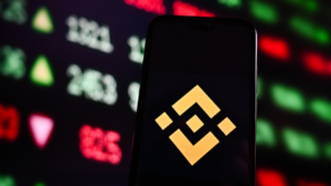 Binance відновлює виведення біткойнів на тлі великих обсягів