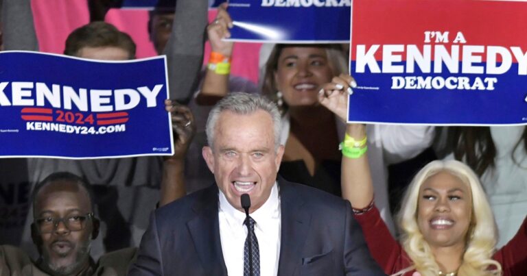 Роберт Кеннеді-молодший дебютує в кампанії на конференції щодо біткойнів Роберт Кеннеді-молодший дебютує в кампанії на конференції щодо біткойнів