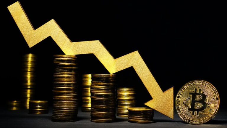 Крах криптовалюти: біткойн падає, менші цифрові монети падають після репресій SEC Крах криптовалюти: біткойн падає, менші цифрові монети падають після репресій SEC