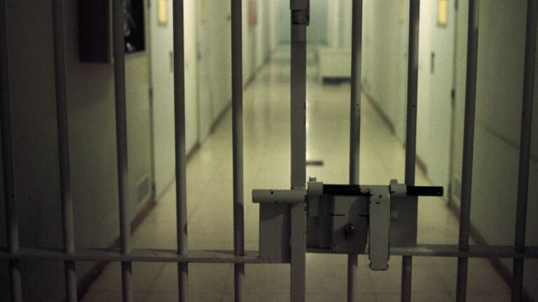 В’язниця для чоловіка з Нью-Джерсі, який заплатив “вбивці” 20 тисяч доларів у біткойнах, щоб убити його жертву дитячої порнографії – NBC10 Філадельфія В’язниця для чоловіка з Нью-Джерсі, який заплатив “вбивці” 20 тисяч доларів у біткойнах, щоб убити його жертву дитячої порнографії – NBC10 Філадельфія