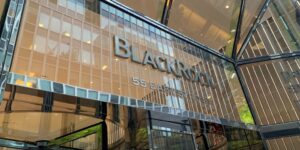 BlackRock Refiles для Bitcoin ETF після того, як SEC позначила недоліки