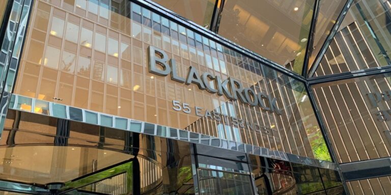 BlackRock Refiles для Bitcoin ETF після того, як SEC позначила недоліки BlackRock Refiles для Bitcoin ETF після того, як SEC позначила недоліки