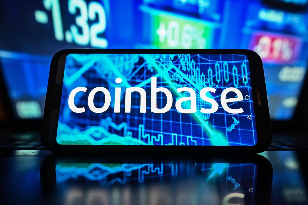 Coinbase раптово зростає після того, як звіти свідчать про те, що SEC готова прийняти кардинальне рішення, яке може завдати шкоди ціні біткойна, Ethereum, BNB і XRP