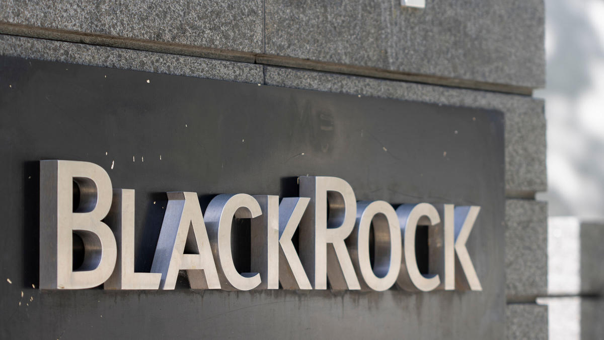 SEC офіційно приймає заявку BlackRock Spot Bitcoin ETF на розгляд