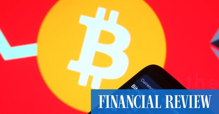 Ціна криптовалюти біткоїн знову падає, але шанувальники кажуть, що це можливість купити перед наступним «хавлінгом»