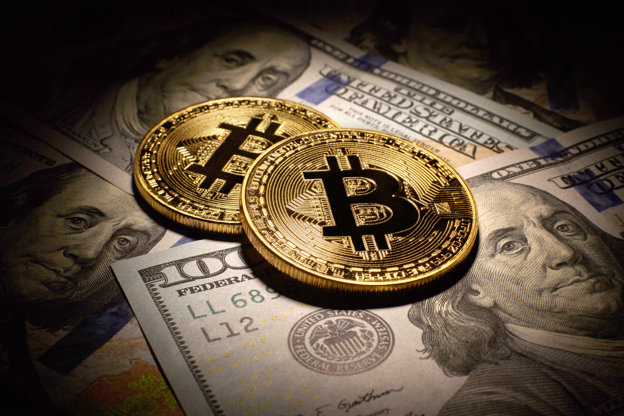 Біткоїни продовжують наполягати, але стикаються з відмовою, 100 SMA є ключовим Біткоїни продовжують наполягати, але стикаються з відмовою, 100 SMA є ключовим