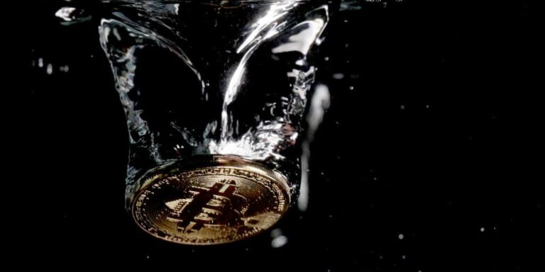 Ціни біткойнів утворюють «хрест смерті».  Наближається ще один розпродаж?