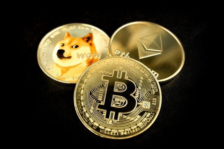 Стрімке зростання швидкості спалювання Shiba Inu, гаманець Ethereum Трампа, підказка Байдена щодо біткойнів: головні новини з криптовалют цього тижня Стрімке зростання швидкості спалювання Shiba Inu, гаманець Ethereum Трампа, підказка Байдена щодо біткойнів: головні новини з криптовалют цього тижня
