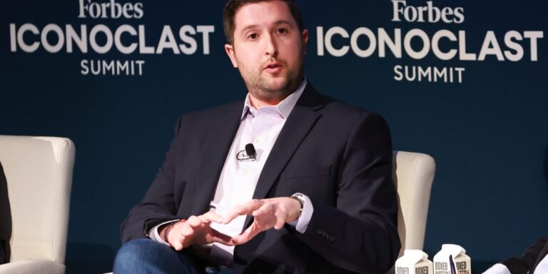 Grayscale подала нову заявку до SEC на спотовий Bitcoin ETF. Але позов проти її материнської компанії може ускладнити ситуацію Grayscale подала нову заявку до SEC на спотовий Bitcoin ETF. Але позов проти її материнської компанії може ускладнити ситуацію