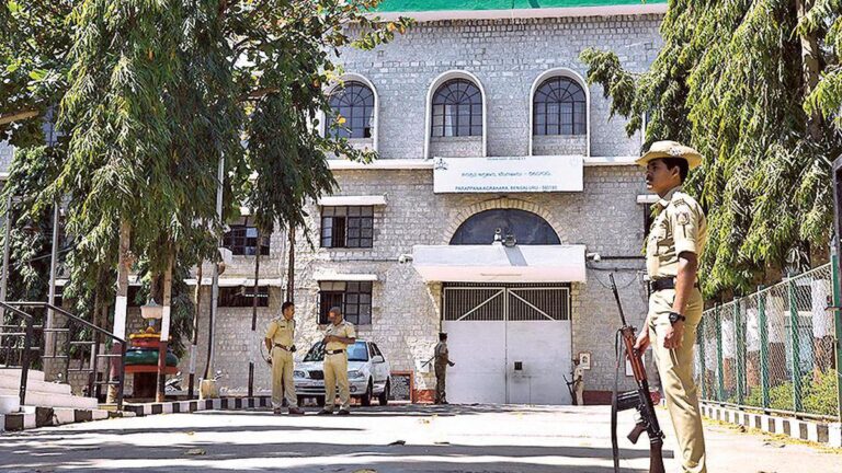 «Срікі перемістив біткойни на 10 мільйонів рупій лише за 22 хвилини з карантинної камери в Параппана-Аграхара» «Срікі перемістив біткойни на 10 мільйонів рупій лише за 22 хвилини з карантинної камери в Параппана-Аграхара»