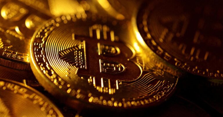 Le Bitcoin flambe à nouveau, est-ce le moment d'investir?