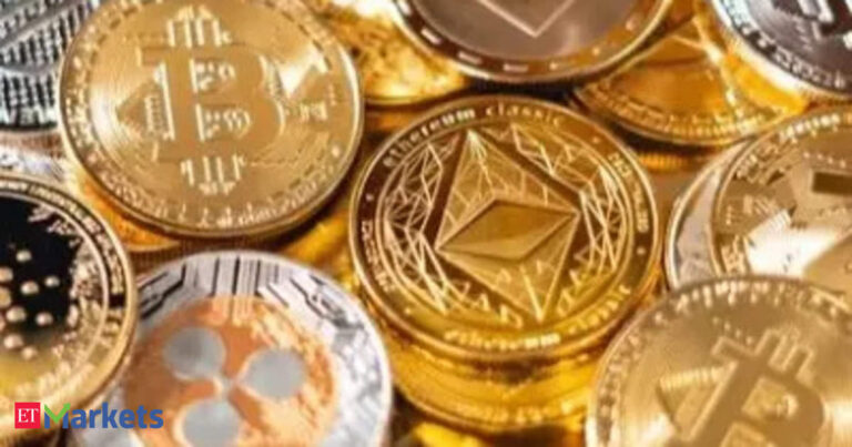 Ціна криптовалюти 19 березня: біткойн впав на 6% до рівня нижче 65 000 доларів напередодні рішення щодо політики ФРС США