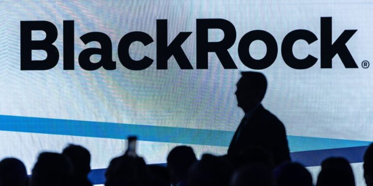 Bitcoin ETF зупиняються: BlackRock завершує 71-денну серію, Fidelity бачить перші відтоки Bitcoin ETF зупиняються: BlackRock завершує 71-денну серію, Fidelity бачить перші відтоки