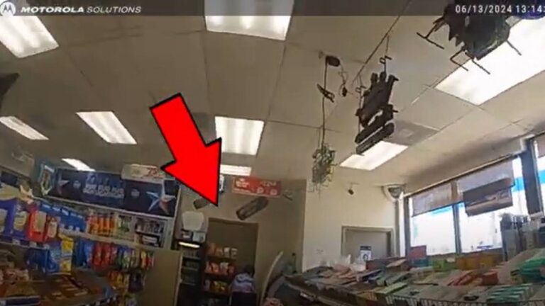 Громадянин врятував літню жінку з Техасу від шахрая з біткойнами на суму 40 тисяч доларів Громадянин врятував літню жінку з Техасу від шахрая з біткойнами на суму 40 тисяч доларів