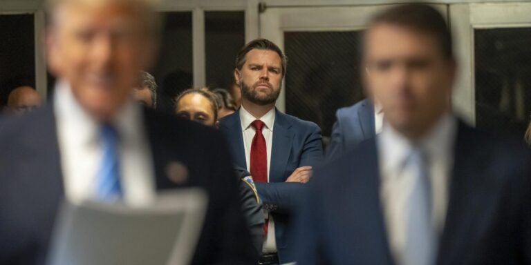 Джей Ді Венс, обраний віце-президентом Трампа, став першим власником біткойнів на президентських виборах Джей Ді Венс, обраний віце-президентом Трампа, став першим власником біткойнів на президентських виборах