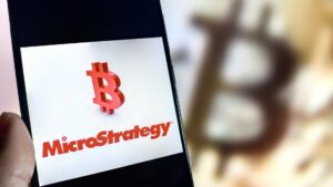 MicroStrategy встановлює поділ акцій 10 за 1 через чотири місяці після піку біткойна