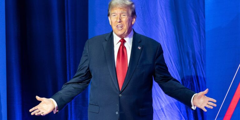 Після нападу на Трампа на мітингу ціна біткойна зросла, а меми-монети різко зросли Після нападу на Трампа на мітингу ціна біткойна зросла, а меми-монети різко зросли