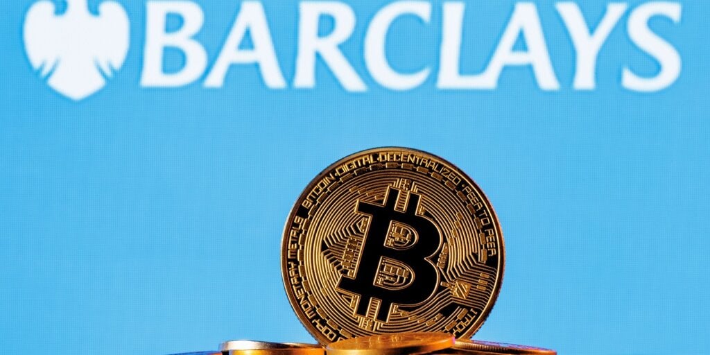 Barclays Bank розкриває 131 мільйон доларів BlackRock Bitcoin ETF Holdings