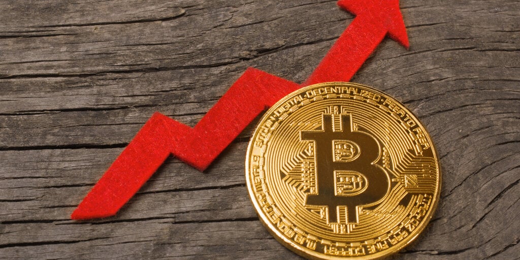 ARK Cathie Wood Invest робить сміливо бичачим прогнозуванням ціни на біткойн ARK Cathie Wood Invest робить сміливо бичачим прогнозуванням ціни на біткойн