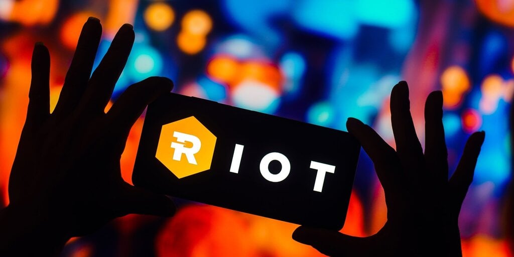 Платформи Miner Riot Bitcoin отримують кредитні засоби в 100 мільйонів доларів від Coinbase Платформи Miner Riot Bitcoin отримують кредитні засоби в 100 мільйонів доларів від Coinbase