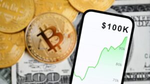 Біткойн піднімається, NYSE битви за Трампа ETF, криптовалюта може бути наступною