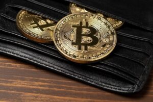 Генеральний директор Coinbase попереджає, що Bitcoin "візьме на себе як резервну валюту", якщо США не зможе отримати борг під контролем