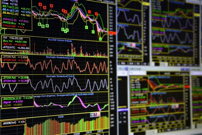 3 причини біткойн може консолідуватись у діапазоні $ 120k-$ 130k; Xrp macd flip bull