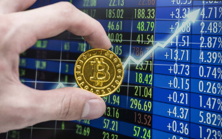 Чи може інвестиція в біткойн у розмірі 10 000 доларів до 2030 року перетворитися на 100 000 доларів?