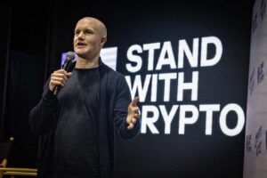 “ВЕЛИЧЕЗНИЙ КРОК” – Криптовалюта Coinbase “10x” криптовалюта AI як ціна на біткойн Цирує 200 000 доларів