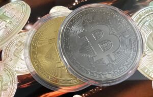 Біткойн падає нижче 110 000 доларів, як "обережний тон" над ринком переміщується