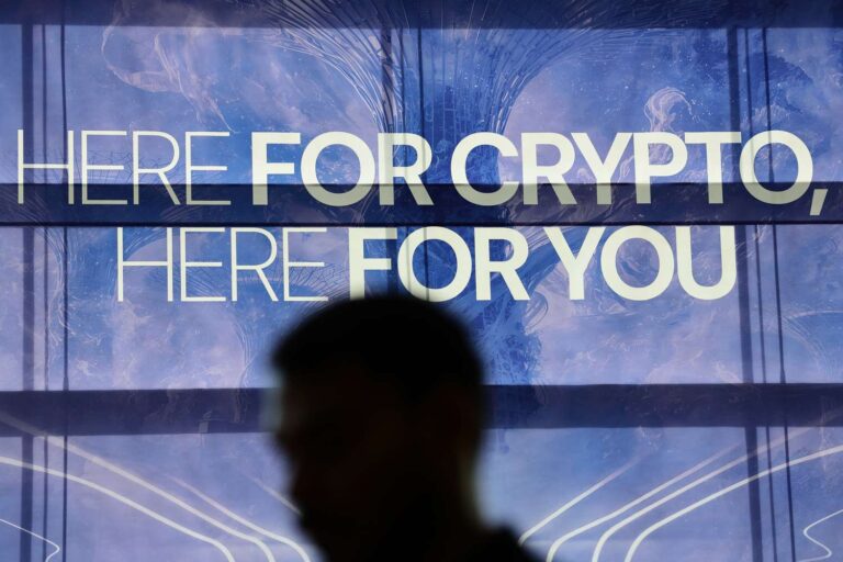 Bitcoin Touchs рекордна ціна вище 125 000 доларів