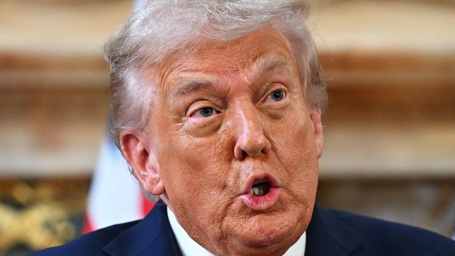 Ідея перевірки стимулів Трампа в розмірі 2000 доларів може призвести до підірвання ціни на біткойн, криптовалюту та фондового ринку