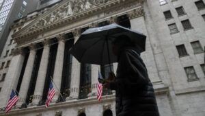 Біткойн падає до мінімуму за шість місяців, оскільки криптотрейдери стурбовані тим, що ми не наближаємося до дна Біткойн падає до мінімуму за шість місяців, оскільки криптотрейдери стурбовані тим, що ми не наближаємося до дна