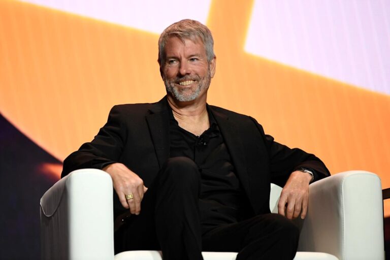 Майкл Сейлор із Strategy каже, що «безсумнівно, що біткойн буде більшим за золото протягом десятиліття» Майкл Сейлор із Strategy каже, що «безсумнівно, що біткойн буде більшим за золото протягом десятиліття»