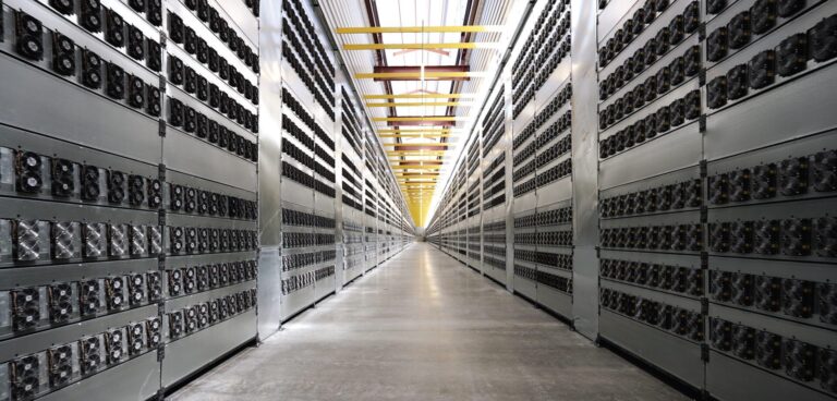 Як Moonshot еволюціонував від інфраструктури біткойнів до гігаватних систем живлення ШІ (Спонсоровано)