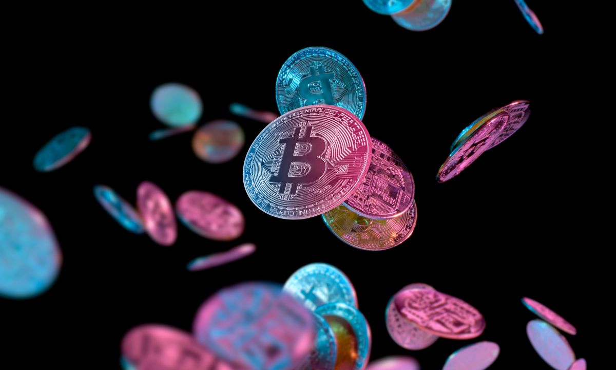 Біткойн впав нижче 80 тисяч доларів на тлі очікування законодавства про криптовалюту