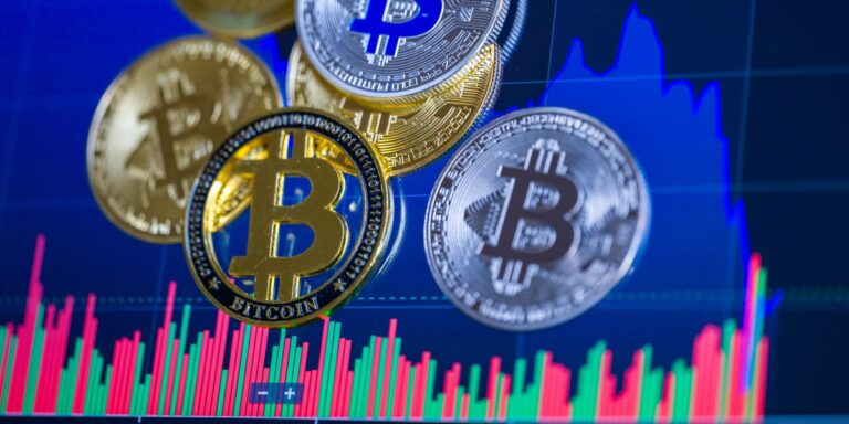 Чому біткойн продовжує боротися після короткочасного ралі допомоги