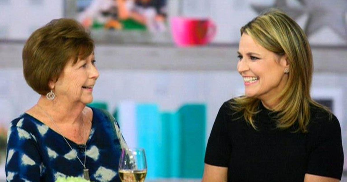 Сусіди Гатрі розвішують жовті стрічки вдома в надії на її повернення :: WRAL.com